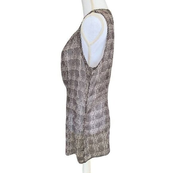 Cabi Womens Top Size Medium Black Cream Sleeveless Sheer Keyhole With Button - Picture 5 of 11